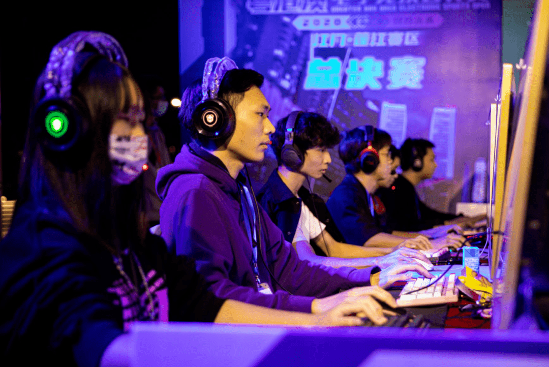 面对白热化 面对白热化